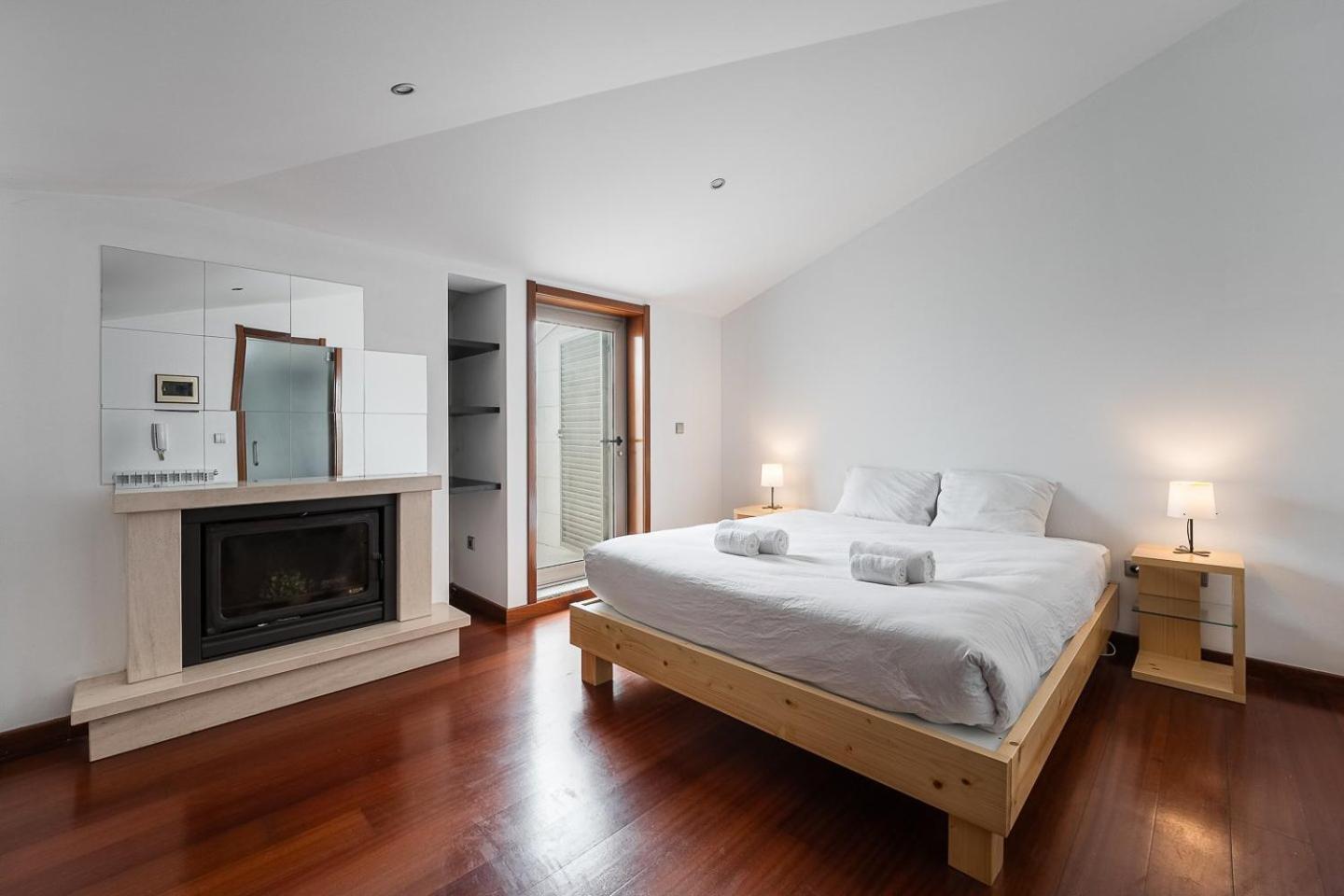 Guestready - A Modern Stay In Авейру Экстерьер фото